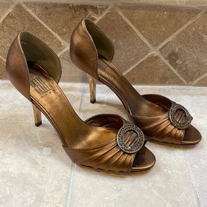 Pelle Moda Women’s Bronze Leather Pumps Heels Gold Heel Leather Sole Rhinestone